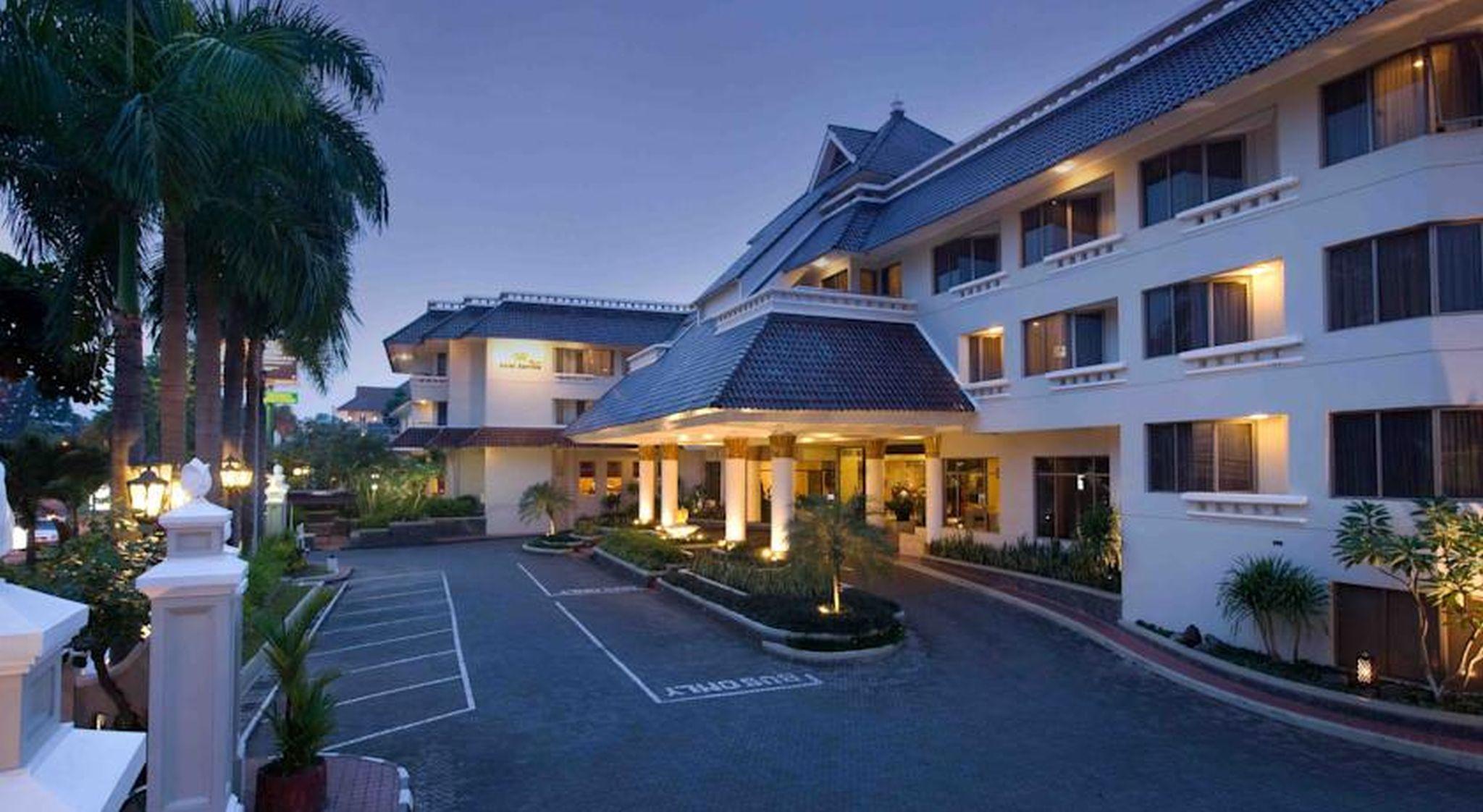 Hotel Santika Premiere Jogja Джокьякарта Экстерьер фото