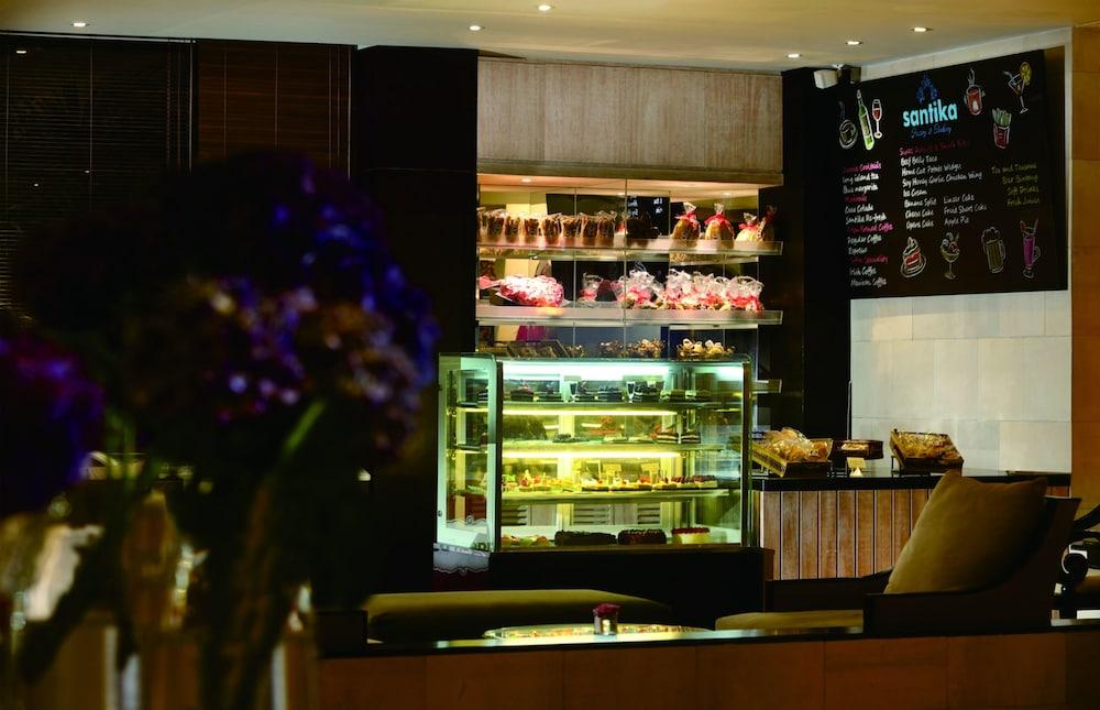 Hotel Santika Premiere Jogja Джокьякарта Экстерьер фото