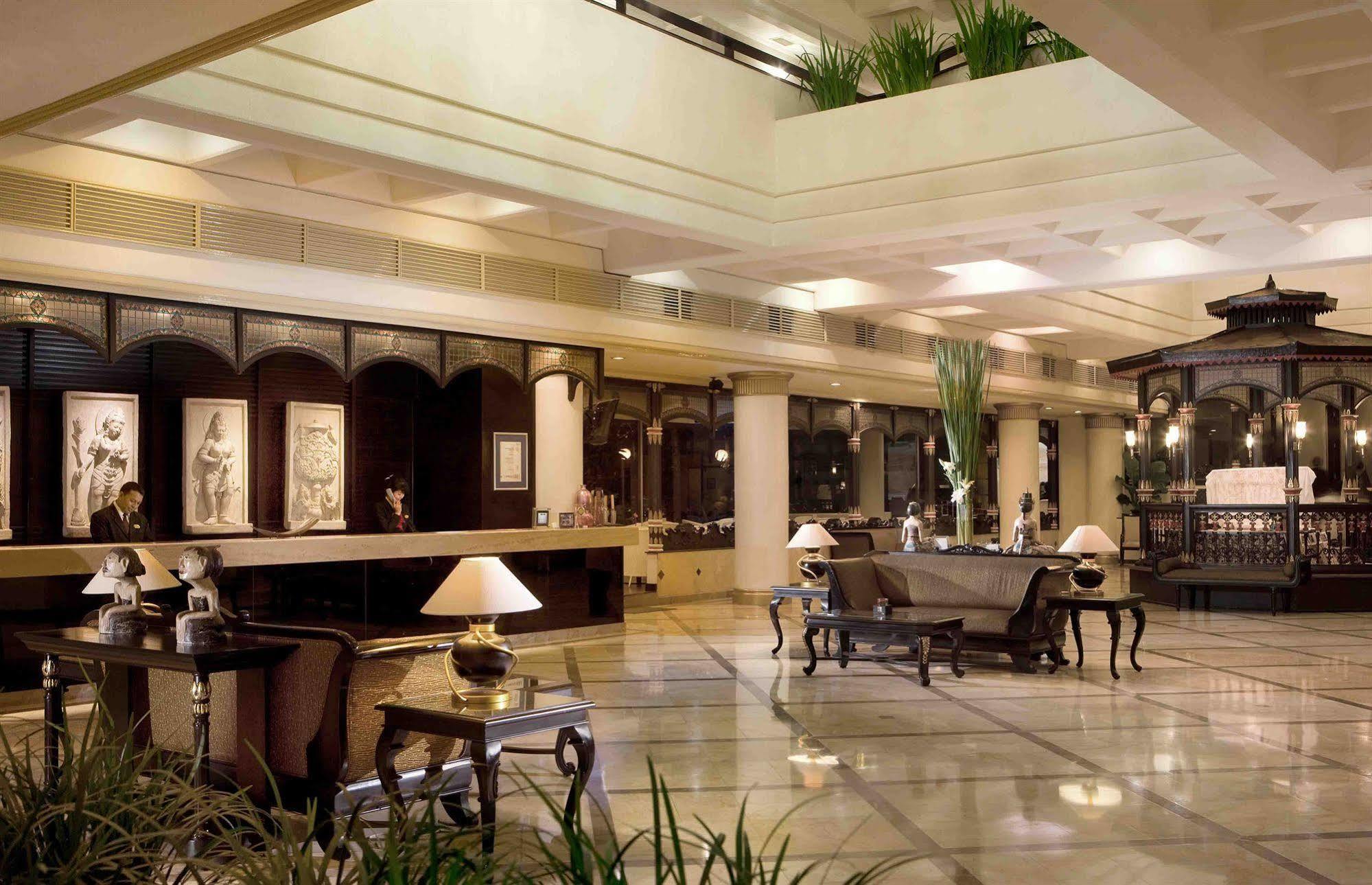 Hotel Santika Premiere Jogja Джокьякарта Экстерьер фото