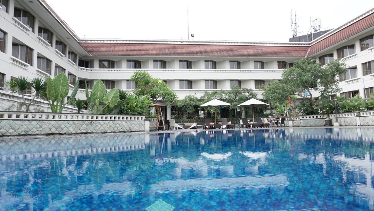 Hotel Santika Premiere Jogja Джокьякарта Экстерьер фото